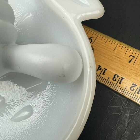 Vintage Strawberry Shaped White Milk Glass Trinket Candy Dish Bowl Hazel Atlas - Picture 7 of 7